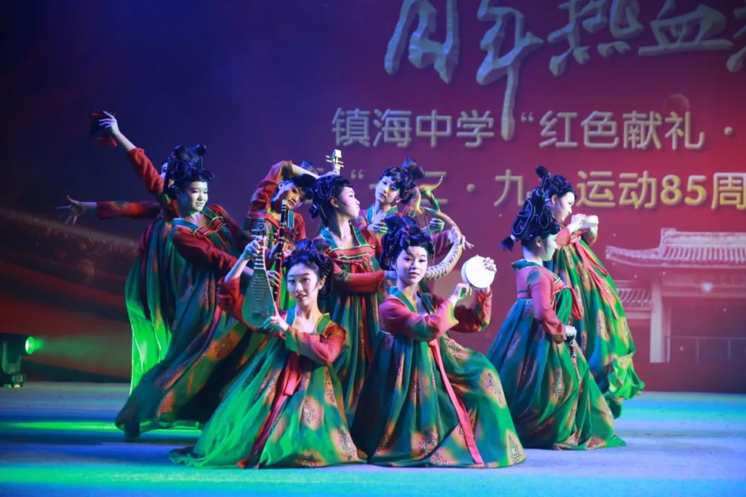 惊喜登上热搜的唐宫夜宴去年就被镇海中学高一学生跳得惊艳四座