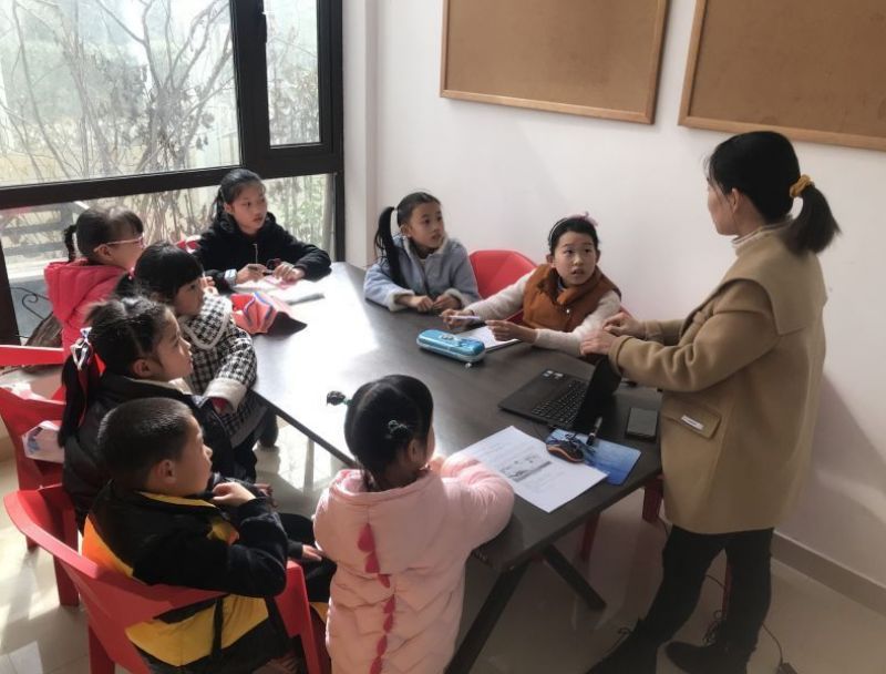 居民众筹欢乐学堂,杂物间变身小课堂