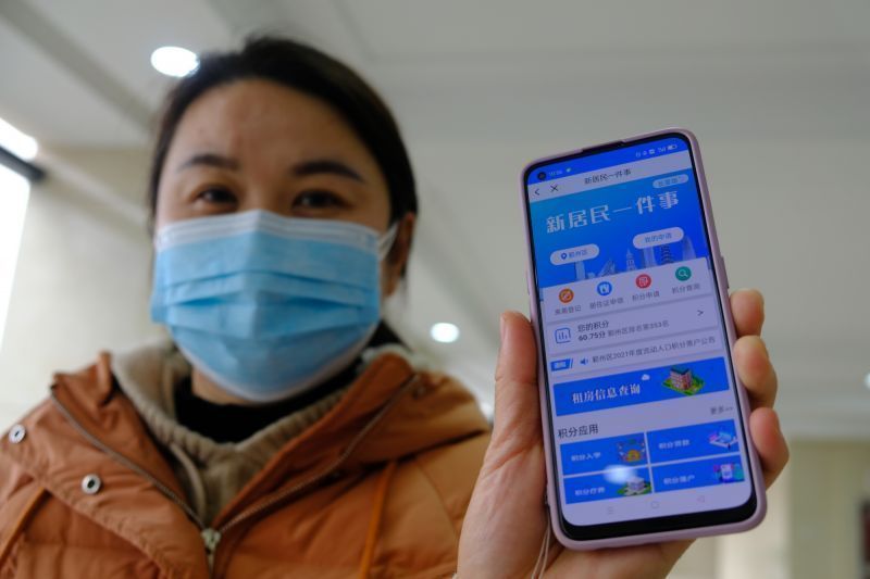 来宁波20年的她领到了租房补贴！如何撬动“新居民”对质优生活的憧憬与期待？这里有答案