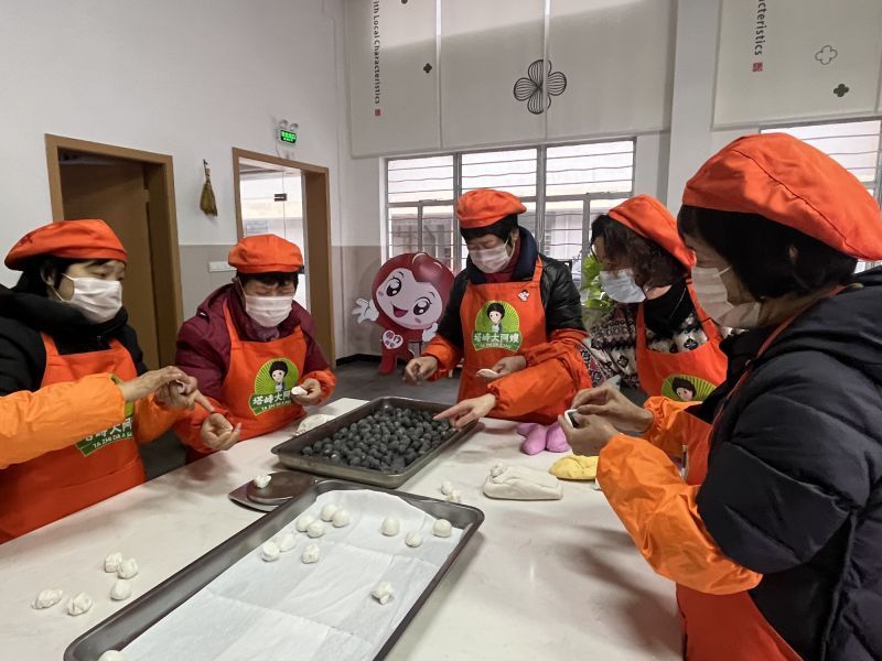 元宵节前送技能，这个公益基地持续助力困难户增收致富