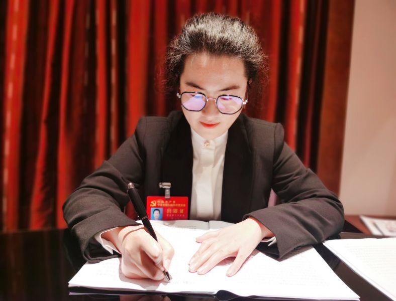 党代表风采 | 曹佳菲：明年即将毕业，对未来充满信心