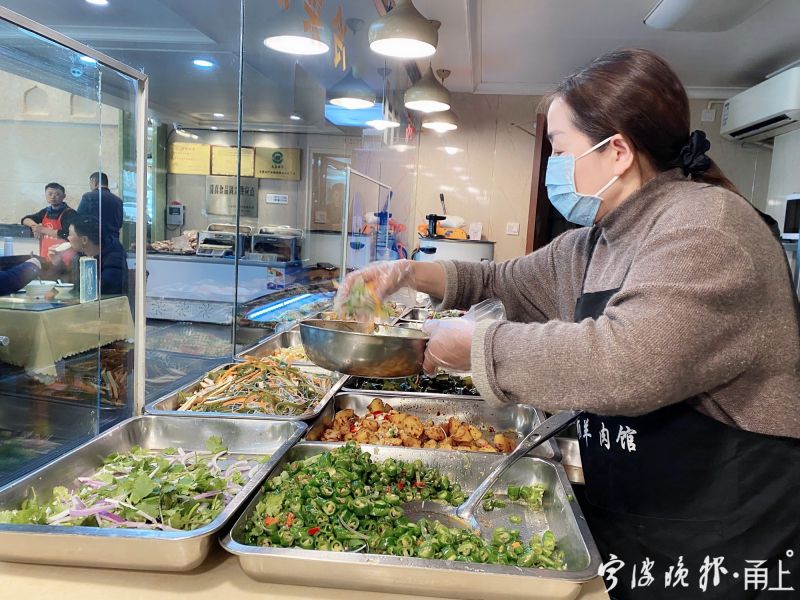 三次迁址，小面馆变大饭店，这位回族女子带动10多个同胞在宁波共富