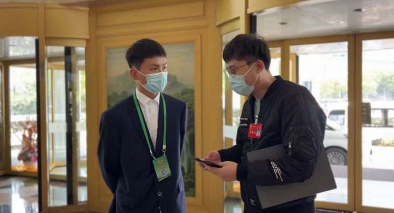 擅长打造“网红村”的丛志强教授来了！作为市政协委员，他建议“艺术振兴乡村要由盆景变风景”