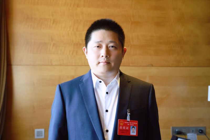 两会好声音 | 市人大代表余静凯：加快公共充电站点建设，完善新能源车使用配套设施