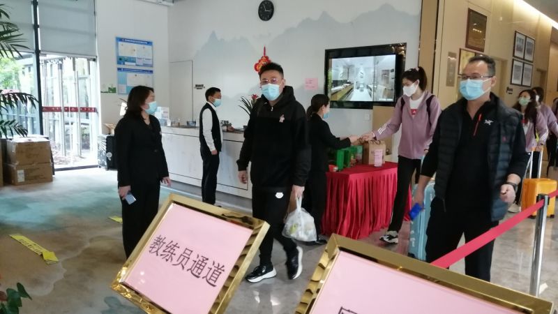 市体科所的运动康复专家，教您一套“热身”工间操