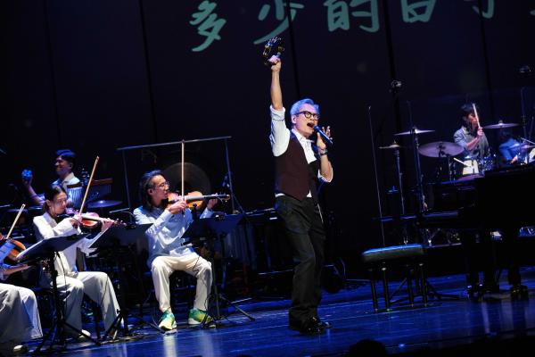 71岁的罗大佑明晚宁波开唱 71岁的罗大佑明晚宁波开唱